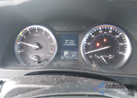 2015 Toyota Highlander Le V6 z USA, uszkodzony, nr VIN 5TDBKRFH7FS194777